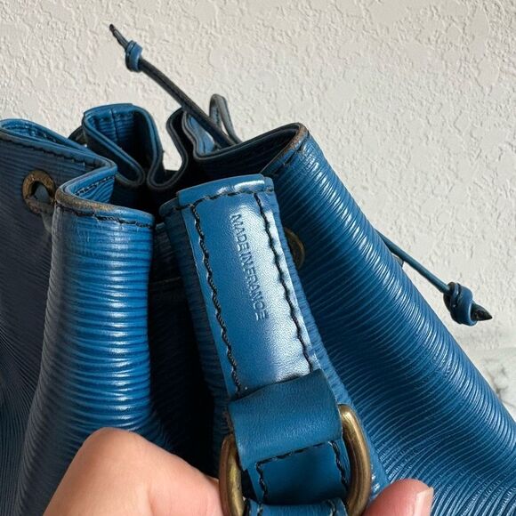 Louis Vuitton Epi Leather Bucket Blue - Picture 4 of 15